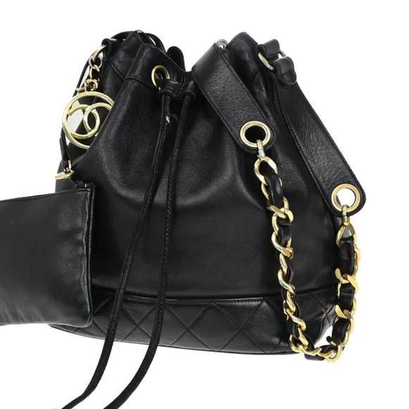 CHANEL CC LEATHER DRAWSTRING BAG - Picture 7 of 15